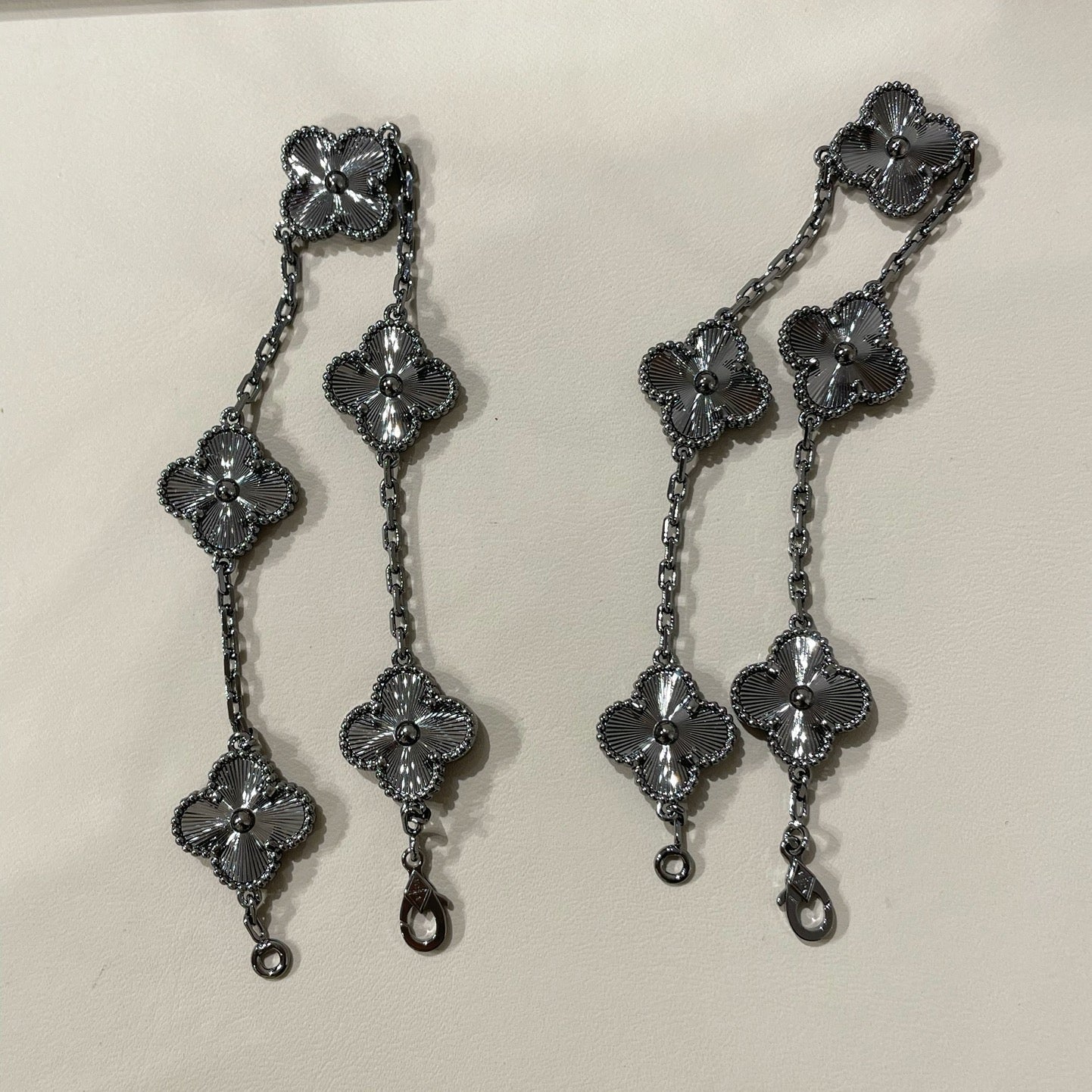 [Marins]CLOVER 5 MOTIF BLACK BRACELET