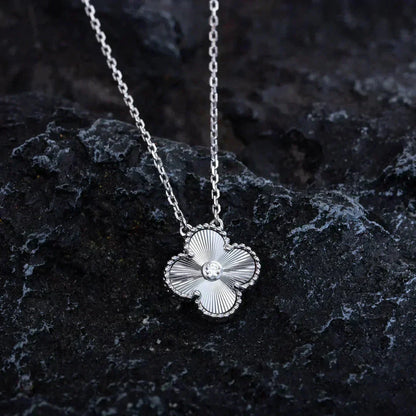 [Marins]CLOVER  15MM DIAMOND LASER NECKLACE SILVER