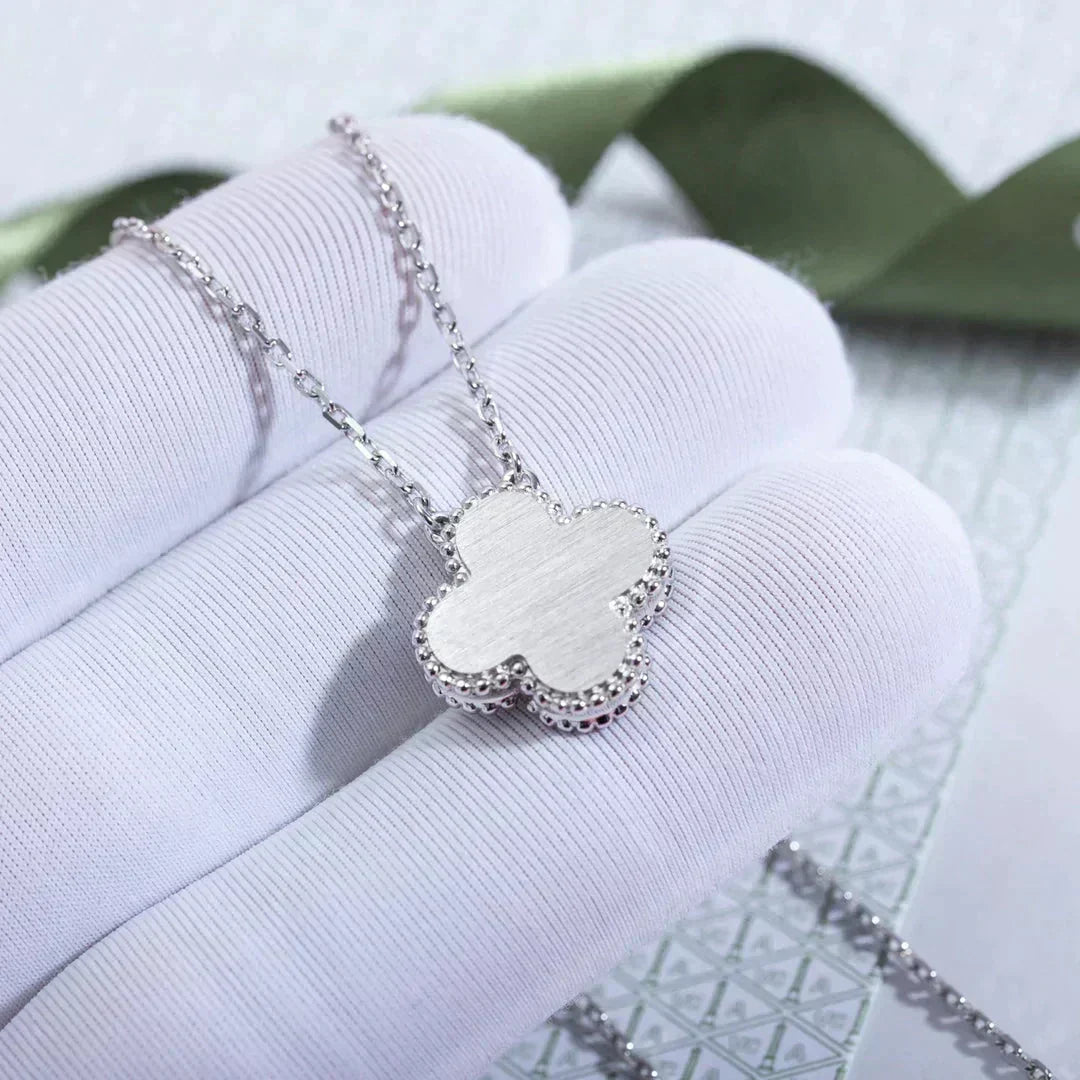 [Marins]CLOVER  15MM DIAMOND LASER NECKLACE SILVER