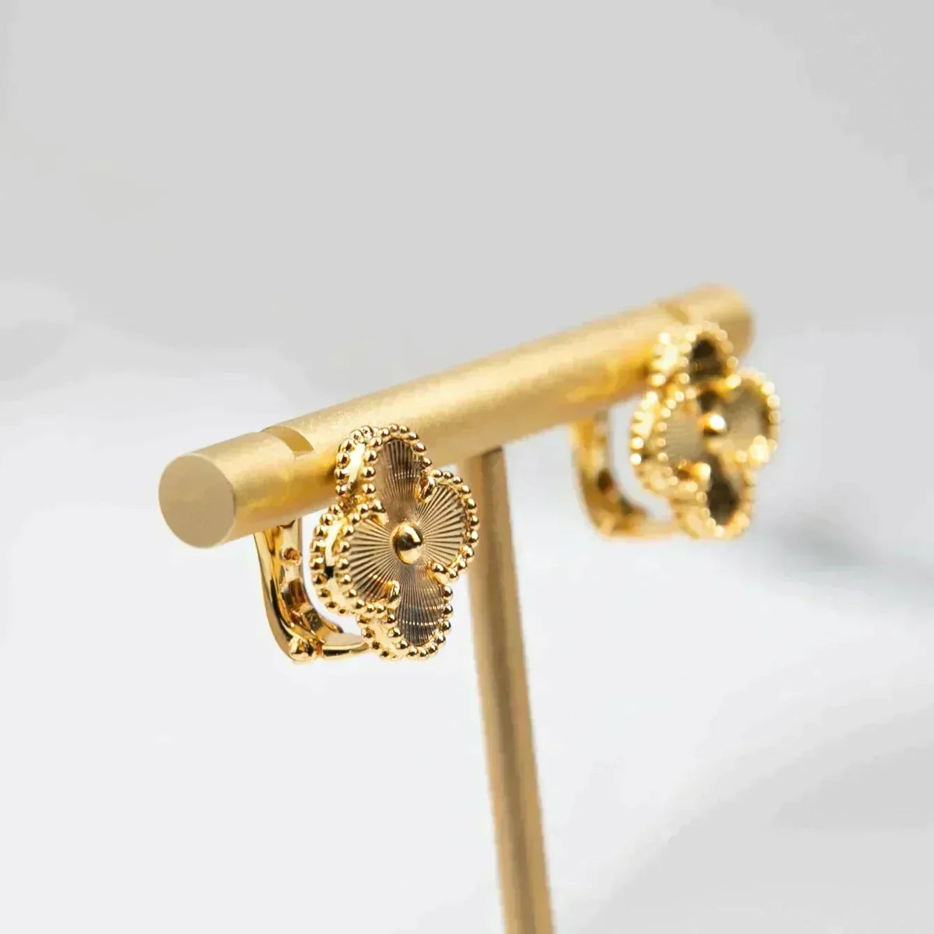 [Marins]CLOVER MEDIUM 1 MOTIFS LASER EARRINGS