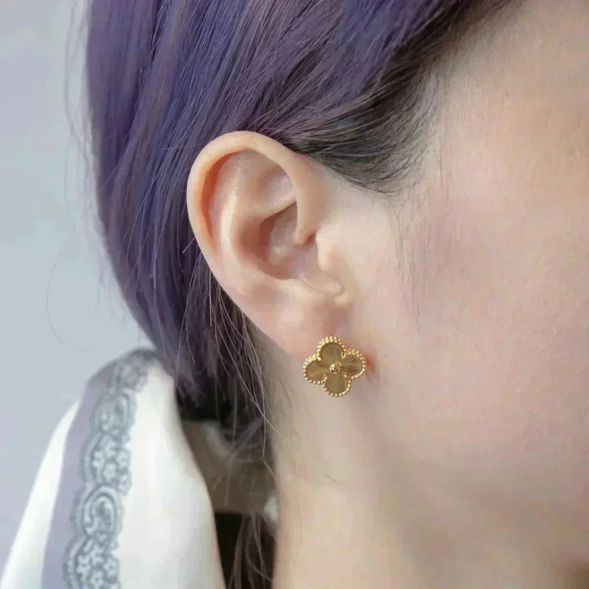 [Marin-Jewelry]CLOVER MEDIUM 1 MOTIFS LASER EARRINGS