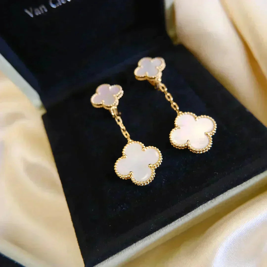 [Marins]CLOVER 2 MOTIF WHITE MOP EARRINGS