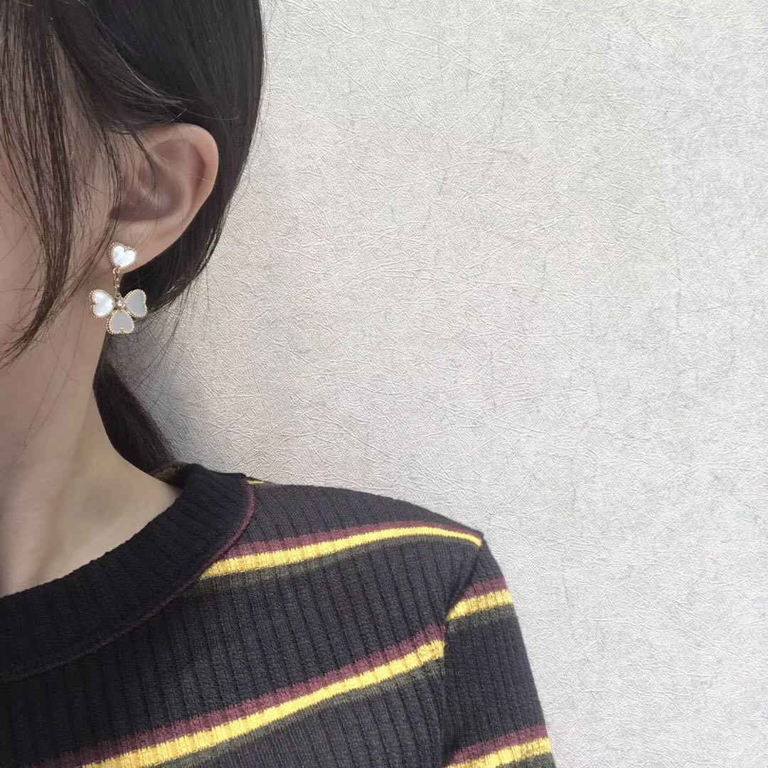 [Marins]CLOVER SWEET WHITE MOP EARRINGS