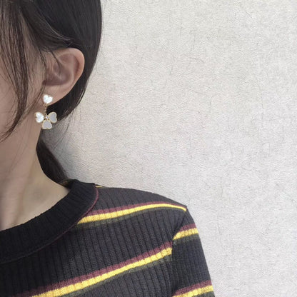 [Marins]CLOVER SWEET WHITE MOP EARRINGS