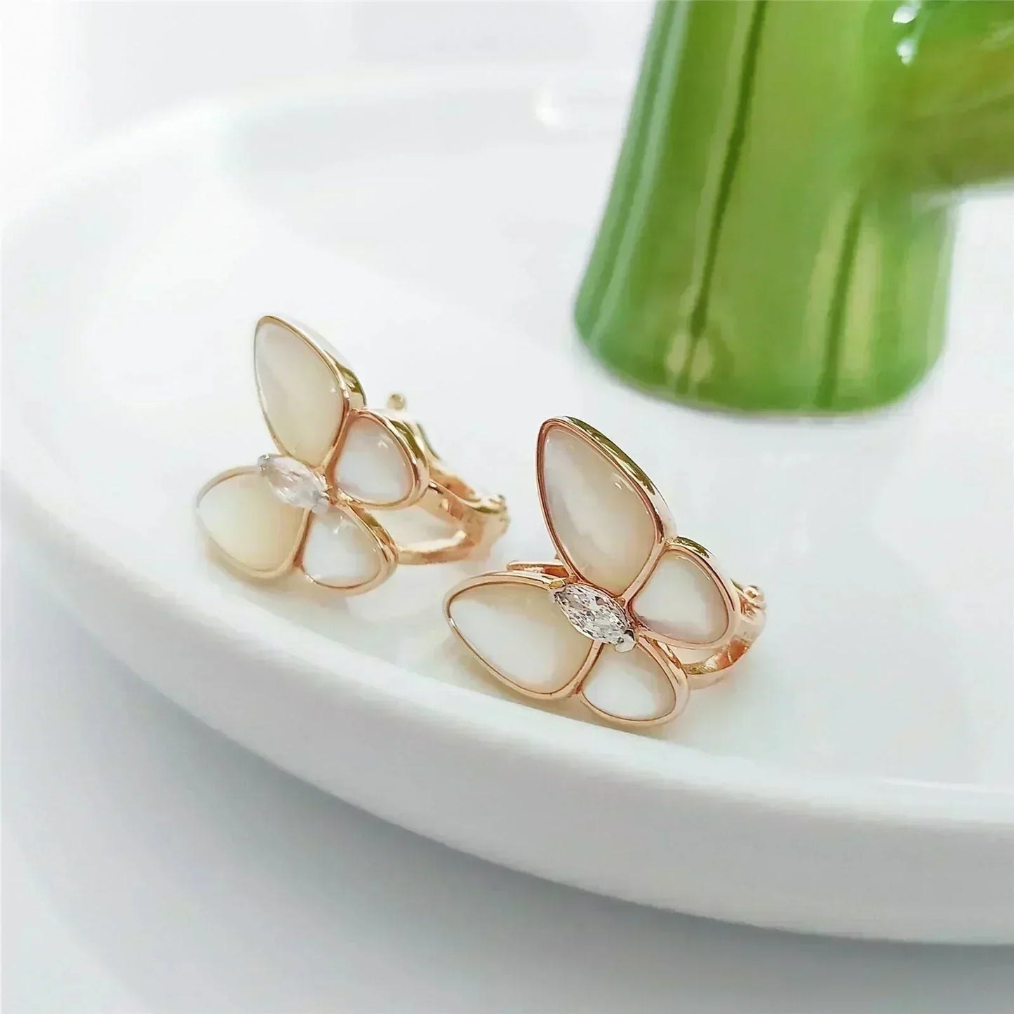 [Marins]BUTTERFLY MOP DIAMOND EARRINGS