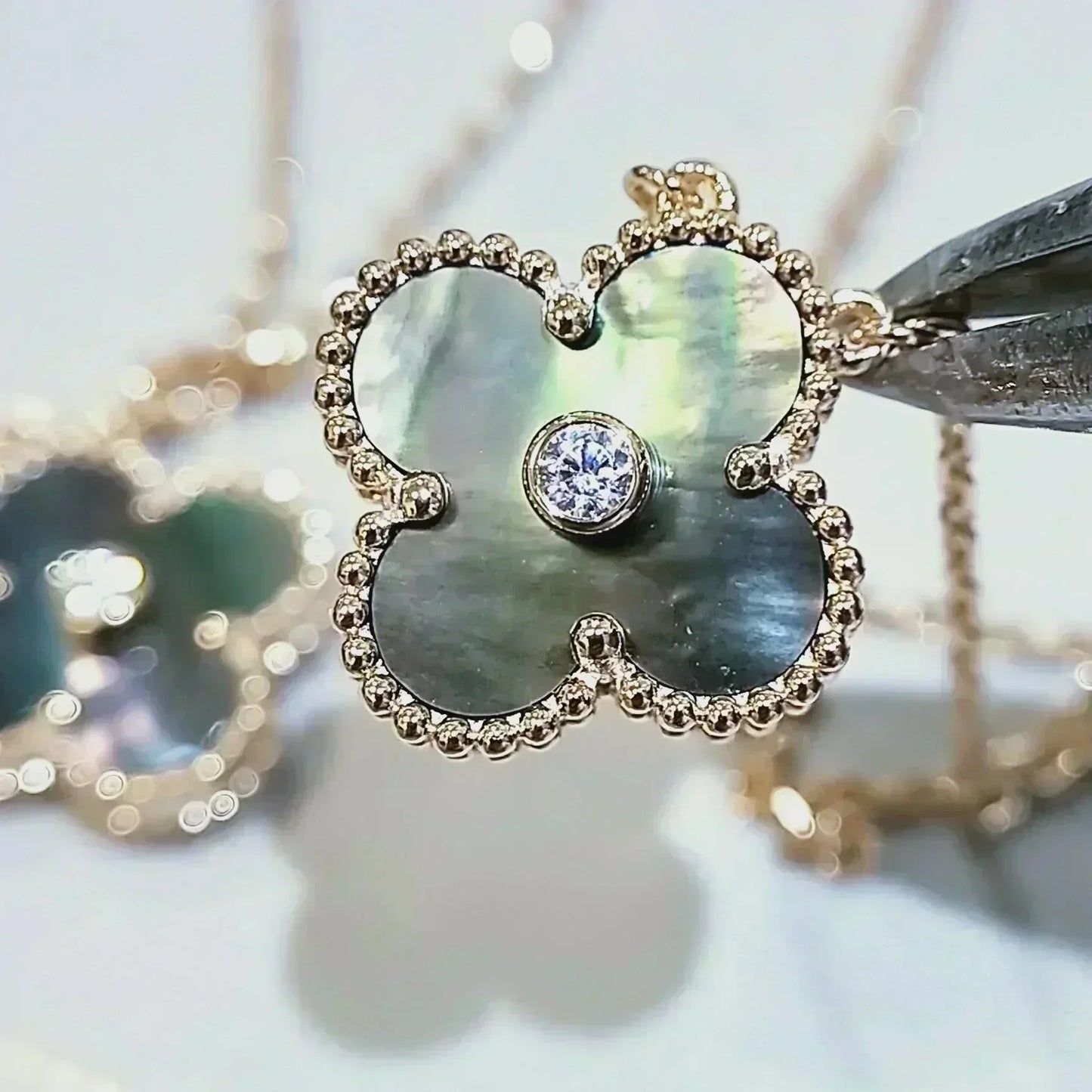 [Marins]CLOVER 15MM DIAMOND AND MOTHER-OF-GREY NECKLACE