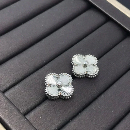 [Marins]CLOVER MINI 9.5MM LASER EARRINGS