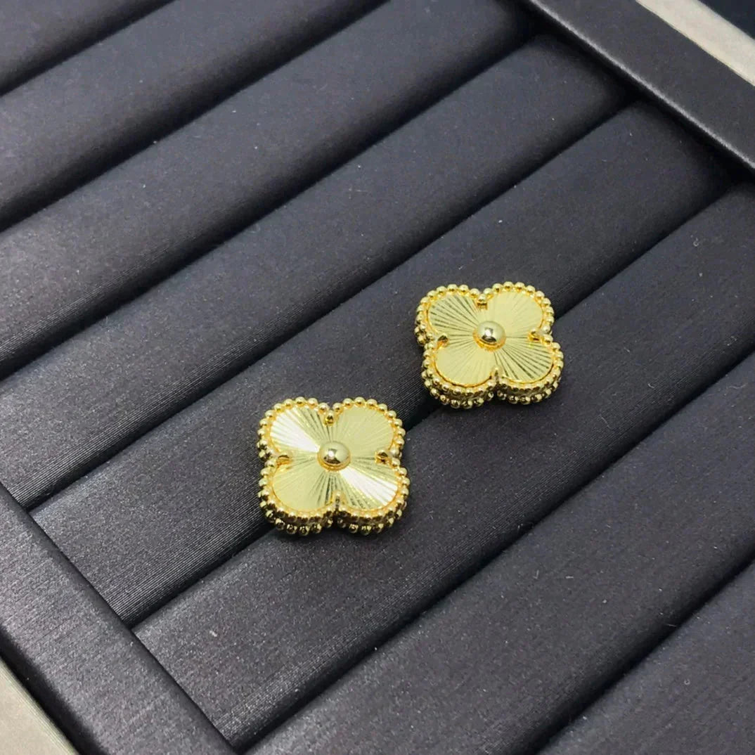 [Marins]CLOVER MINI 9.5MM LASER EARRINGS