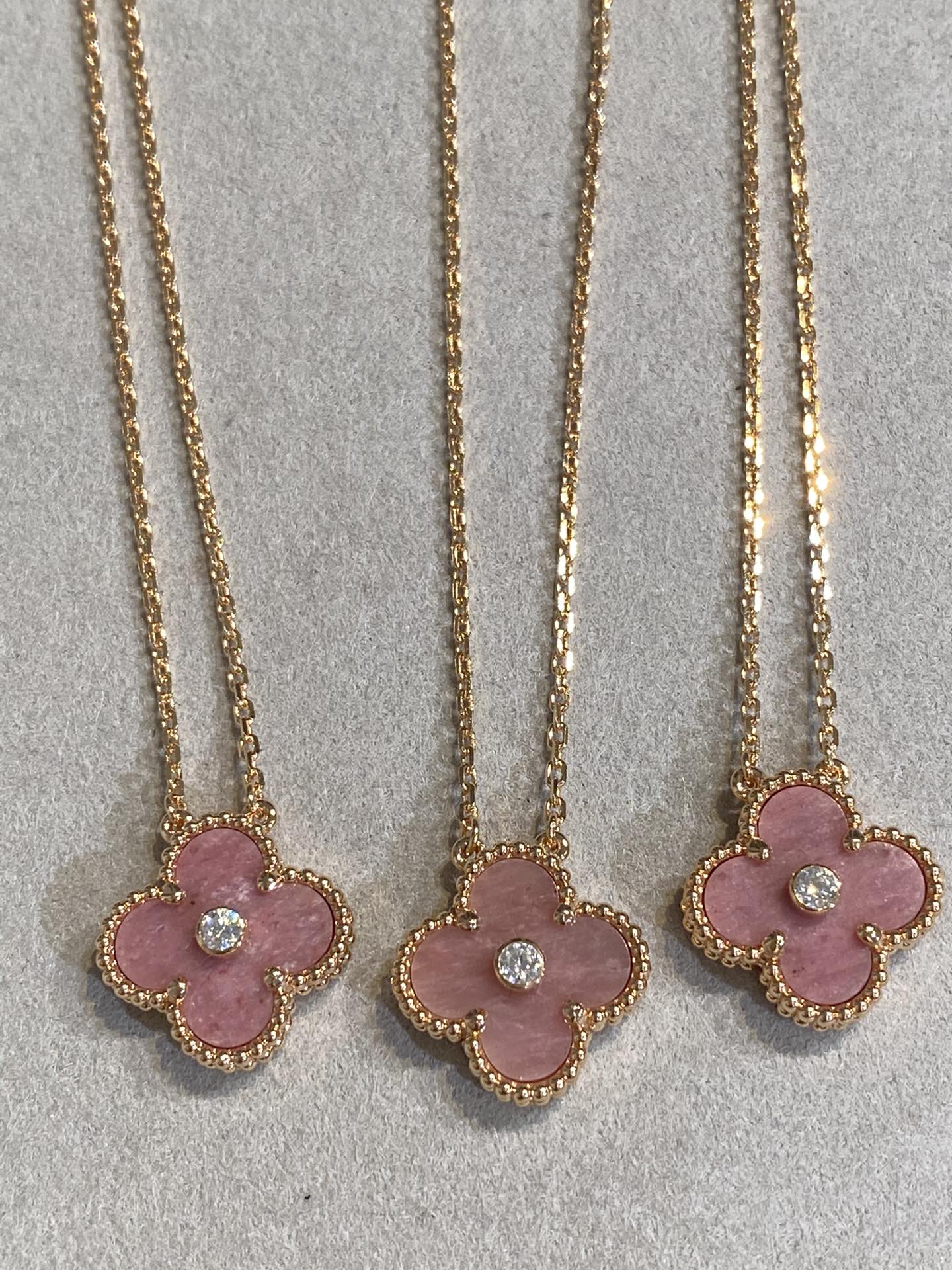 [Marins]CLOVER 15MM DIAMOND RHODONITE NECKLACE