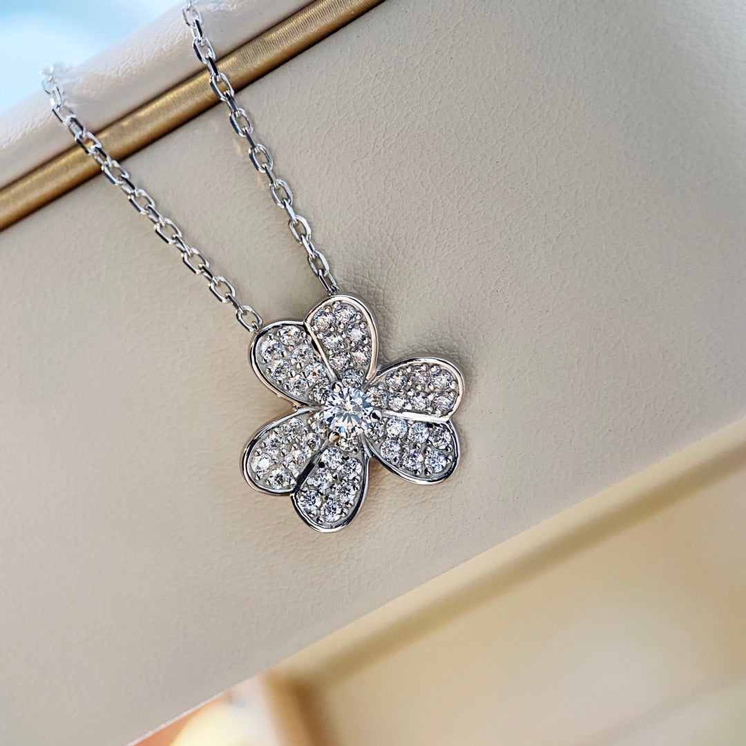 [Marins]CLOVER DIAMOND NECKLACE SILVER