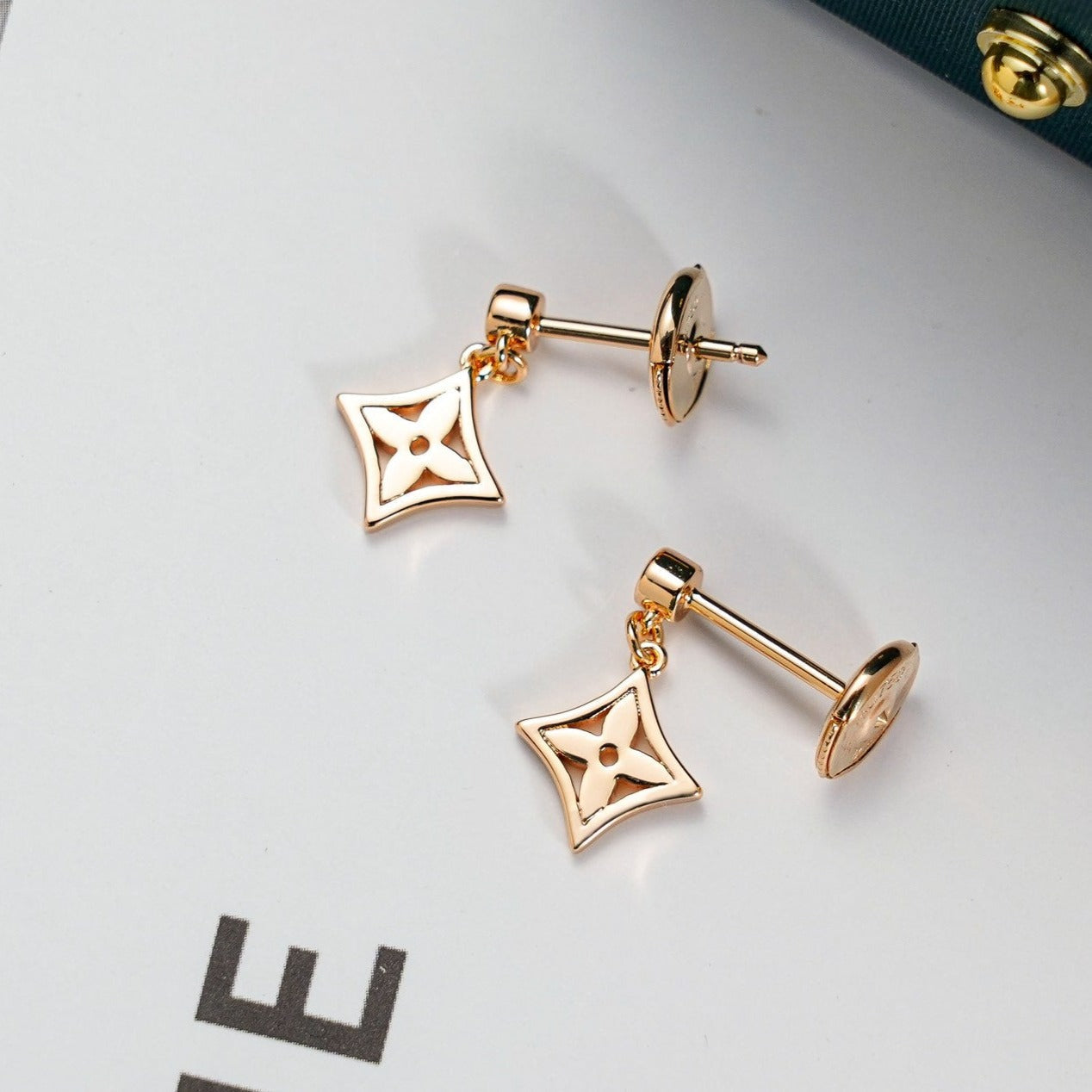 [Marins]STAR EARRINGS GOLD