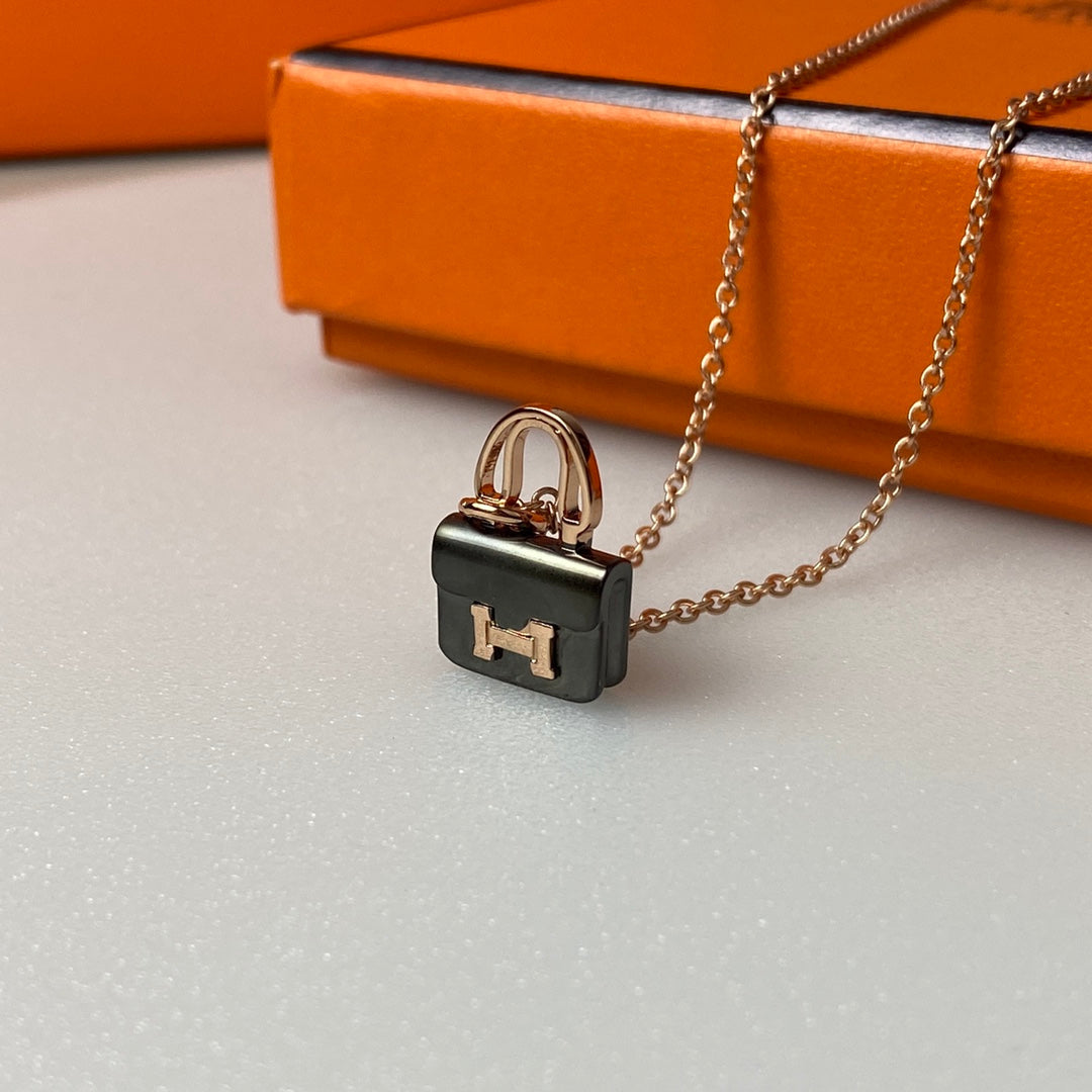 [Marins]CONSTANCE BLACK PEDANT PINK GOLD NECKLACE