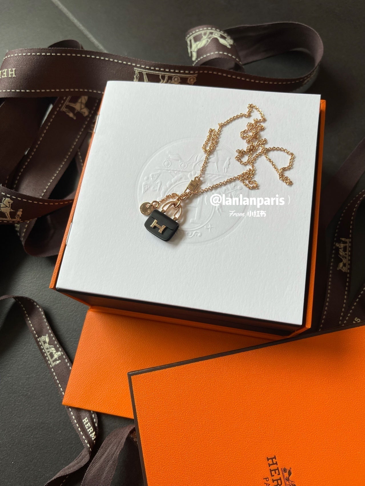 [Marins]CONSTANCE BLACK PEDANT PINK GOLD NECKLACE