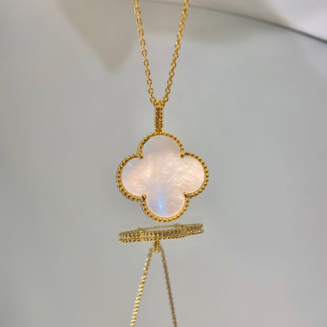 [Marins]CLOVER 25MM MOP LARGE PENDANT NECKLACE