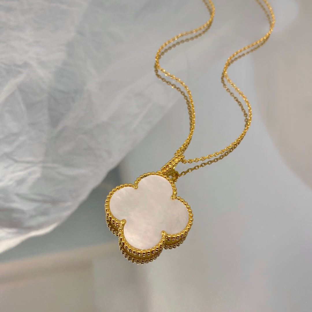 [Marins]CLOVER 25MM MOP LARGE PENDANT NECKLACE