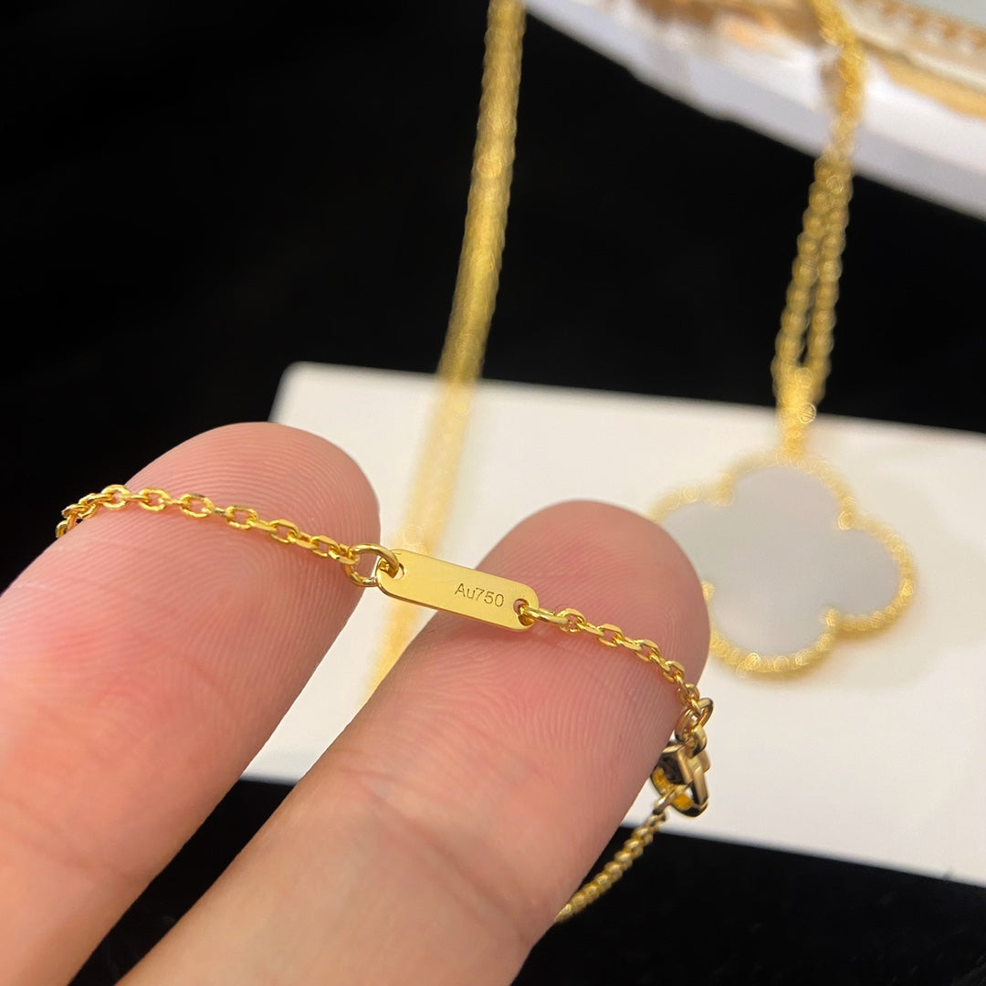 [Marins]CLOVER 25MM MOP LARGE PENDANT NECKLACE