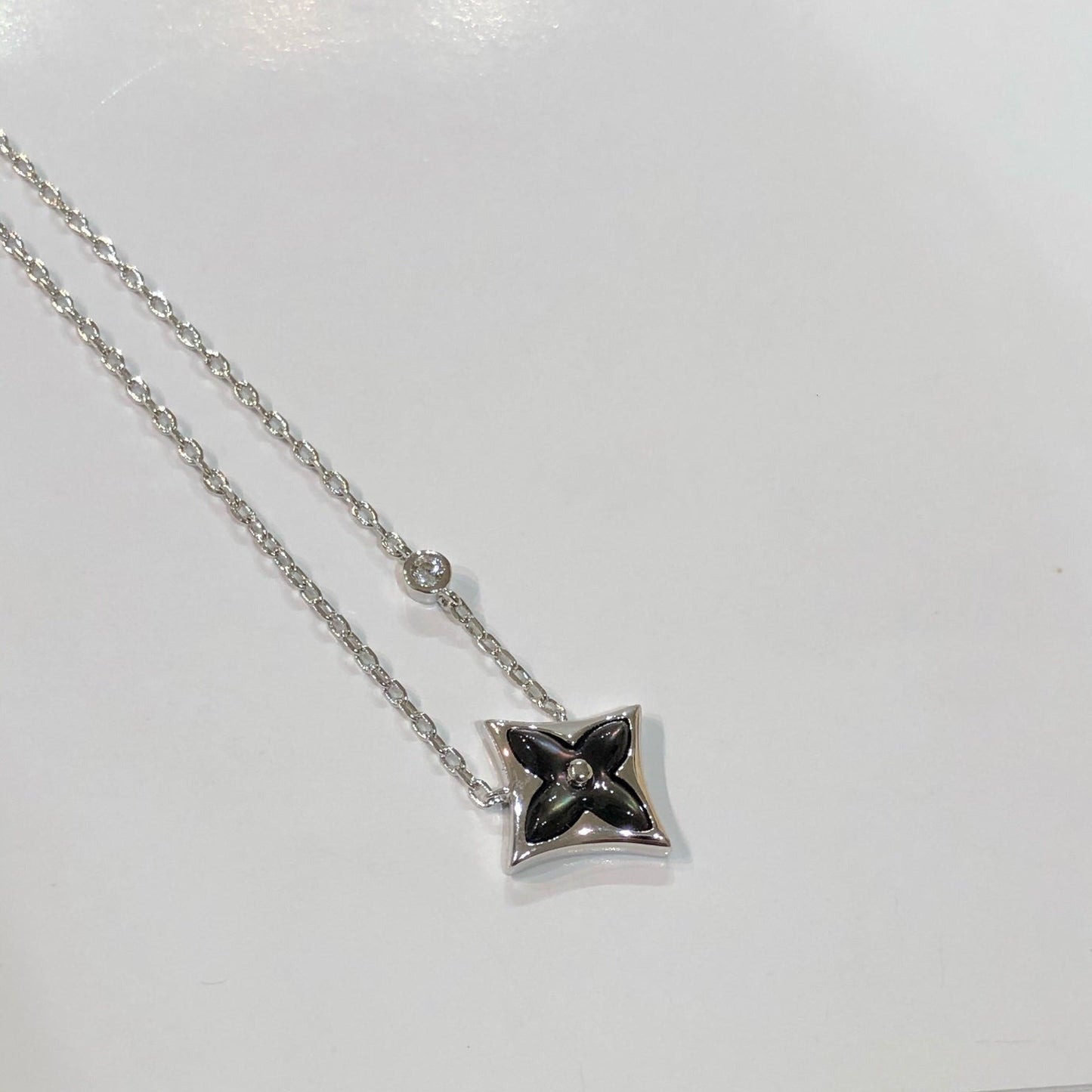[Marins]STAR BLACK MOP NECKLACE