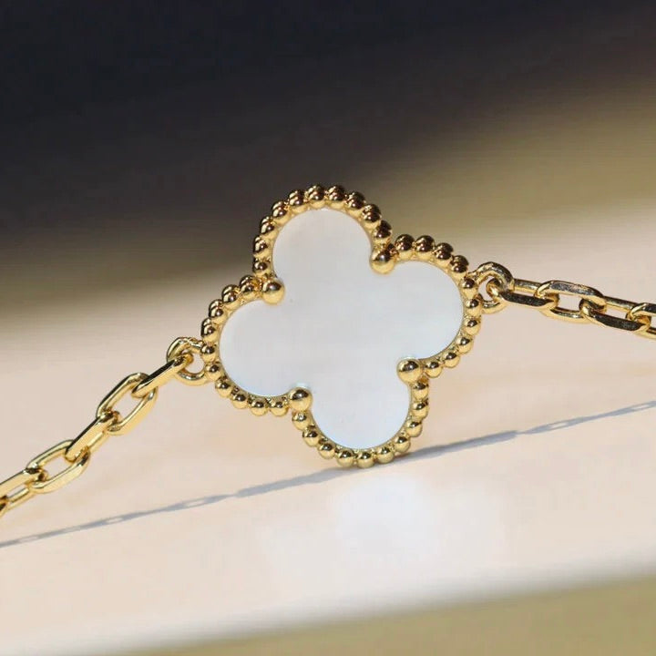 [Marins]CLOVER 20 MOTIFS WHITE MOP NECKLACE