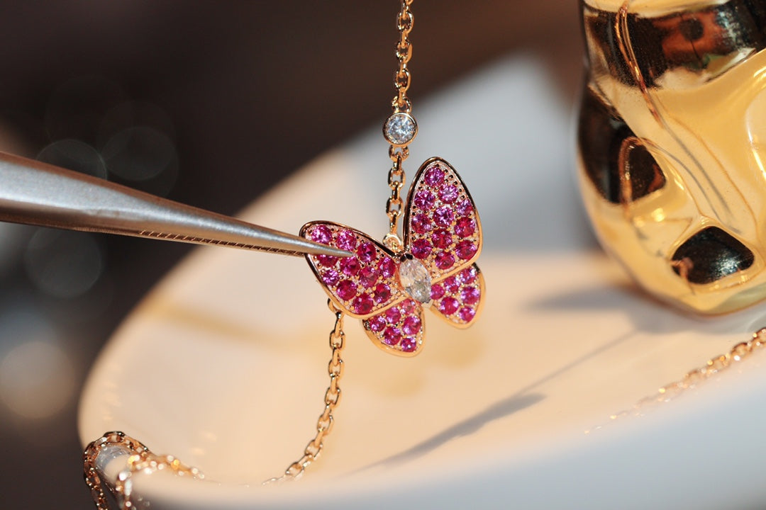 [Marins]BUTTERFLY RED DIAMOND Marins GOLD NECKLACE
