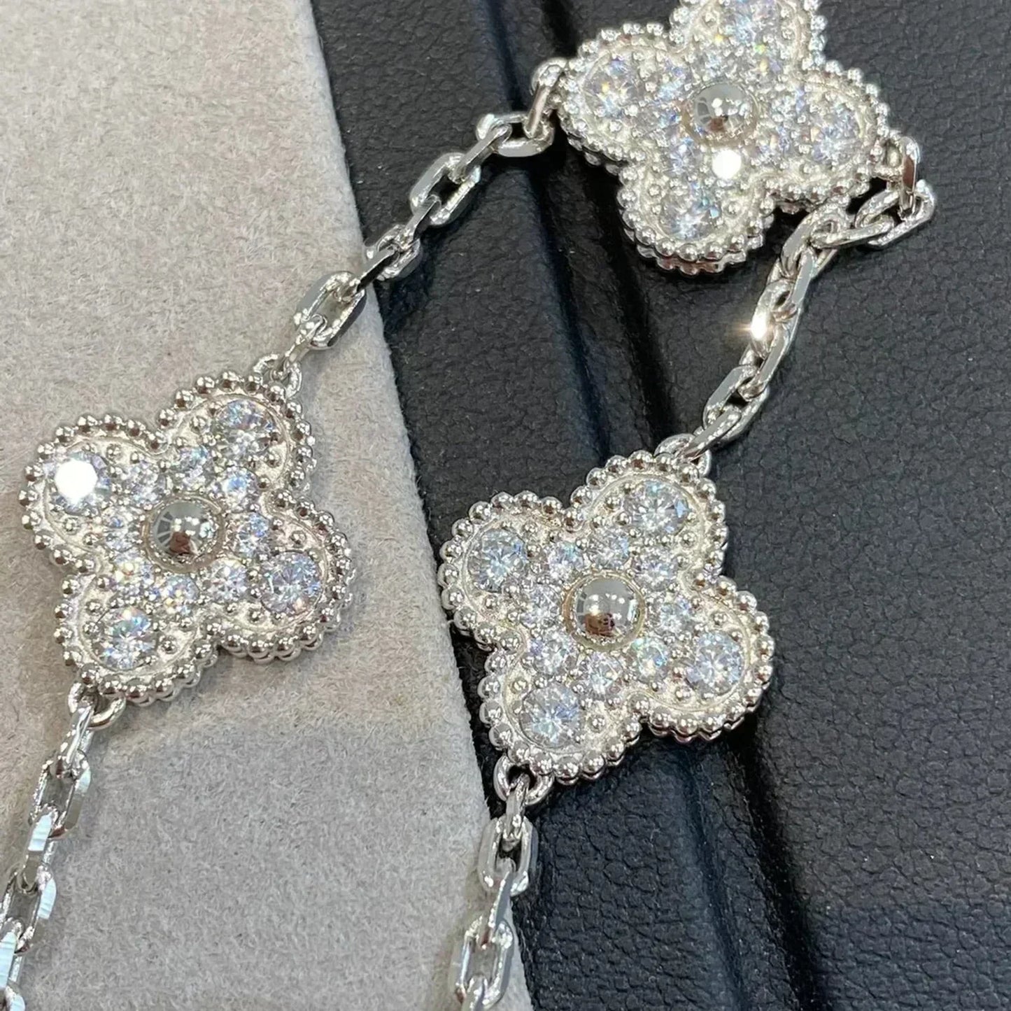 [Marins] CLOVER 5 MOTIF FULL DIAMOND BRACELET COLLECTION