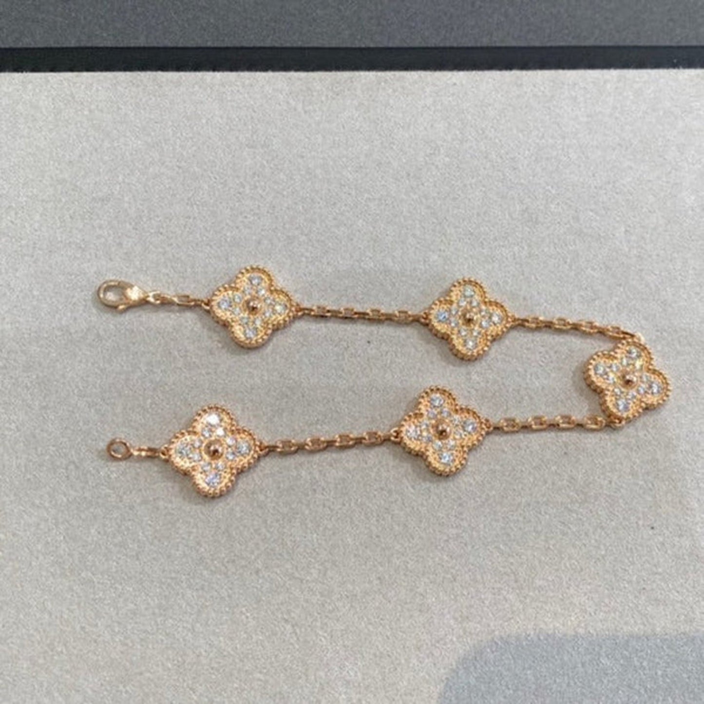 [Marins] CLOVER 5 MOTIF FULL DIAMOND BRACELET COLLECTION