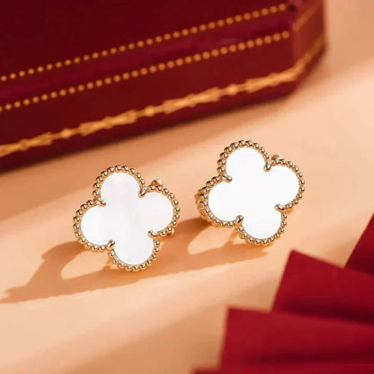 [Marins]CLOVER MEDIUM 1 MOTIFS  WHITE MOP STUD EARRINGS