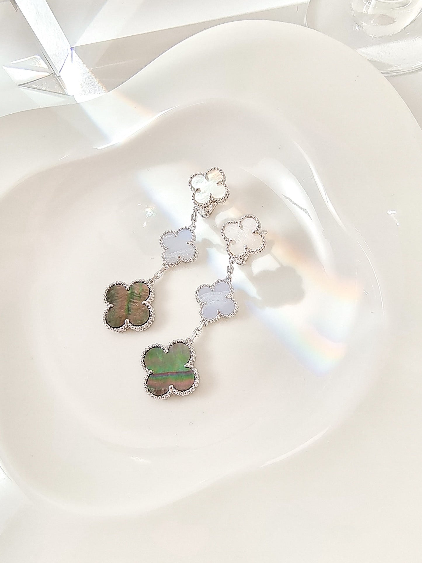 [Marins]CLOVER 3 MOTIFS CHALCEDONY DARK MOP SILVER EARRINGS