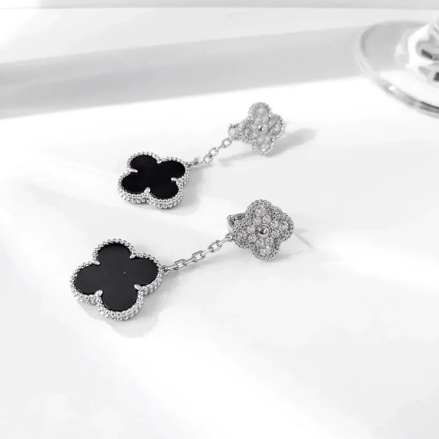 [Marins]CLOVER 2 MOTIFS  DIAMOND ONYX EARRINGS SILVER