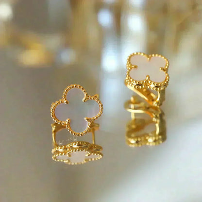[Marins]CLOVER MEDIUM 1 MOTIFS  WHITE MOP STUD EARRINGS