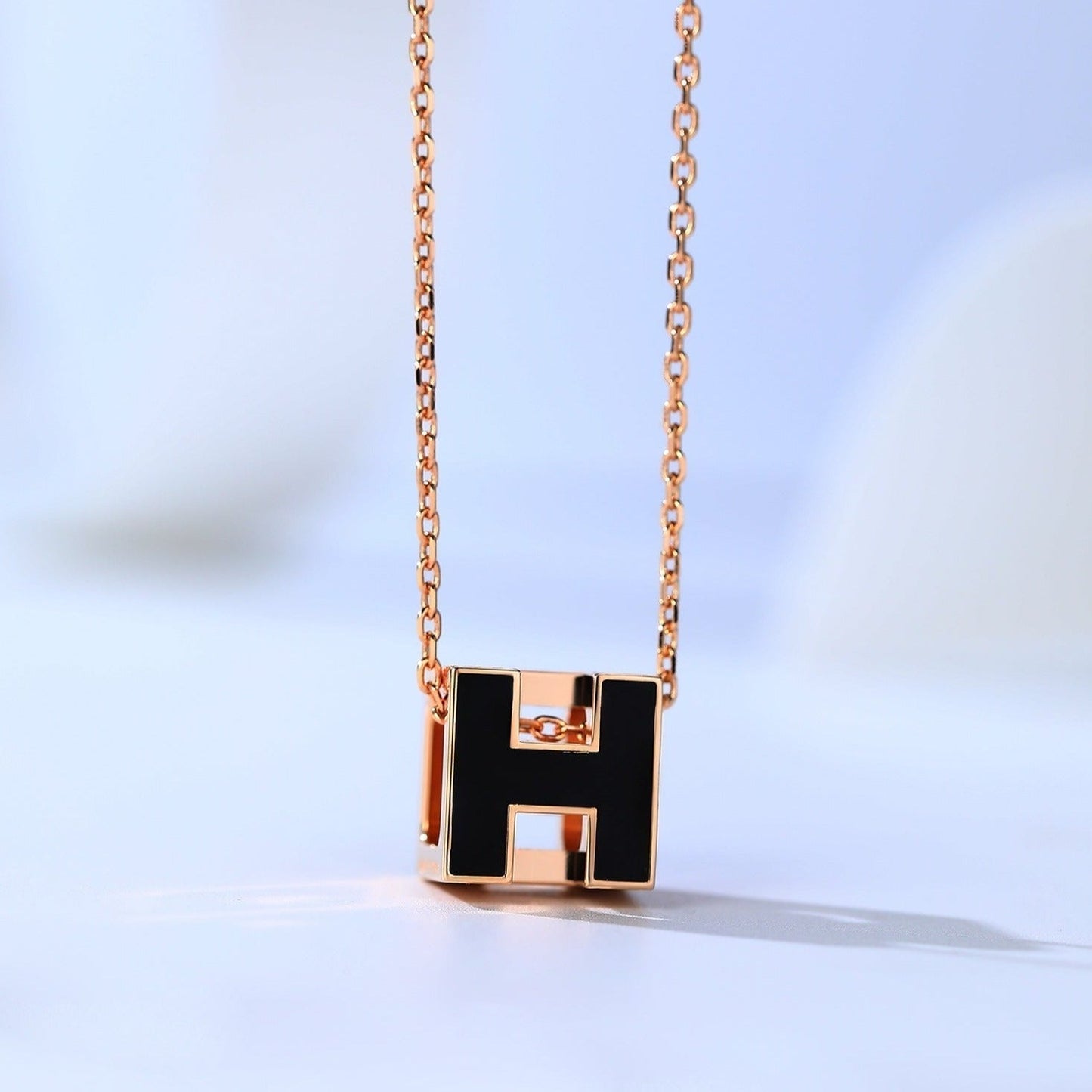 [Marins]H CAGE PINK GOLD NECKLACE