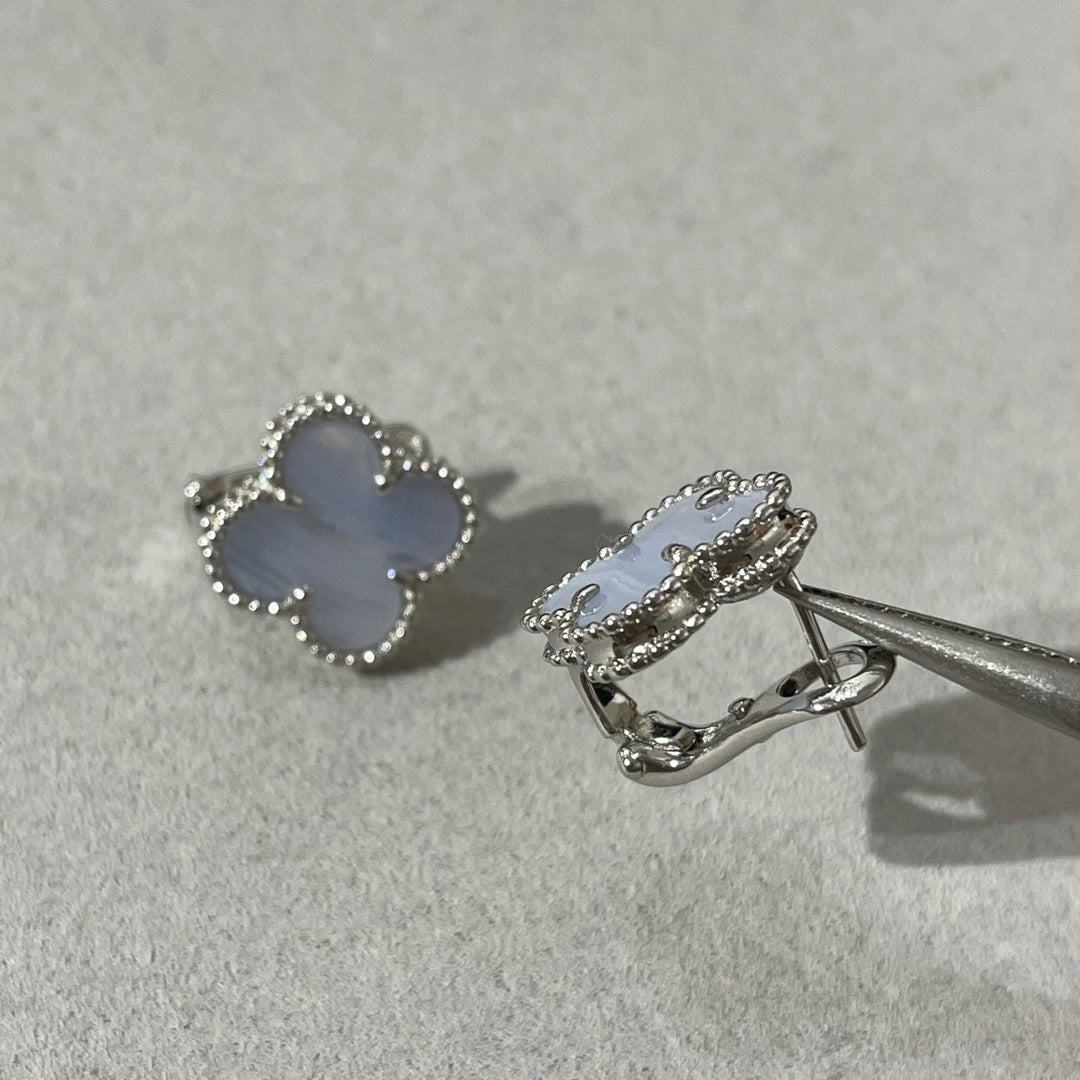 [Marins]CLOVER CHALCEDONY SILVER STUD EARRINGS