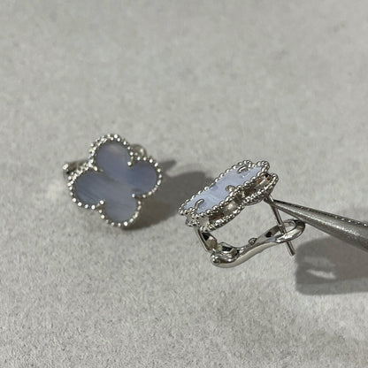[Marins]CLOVER CHALCEDONY SILVER STUD EARRINGS
