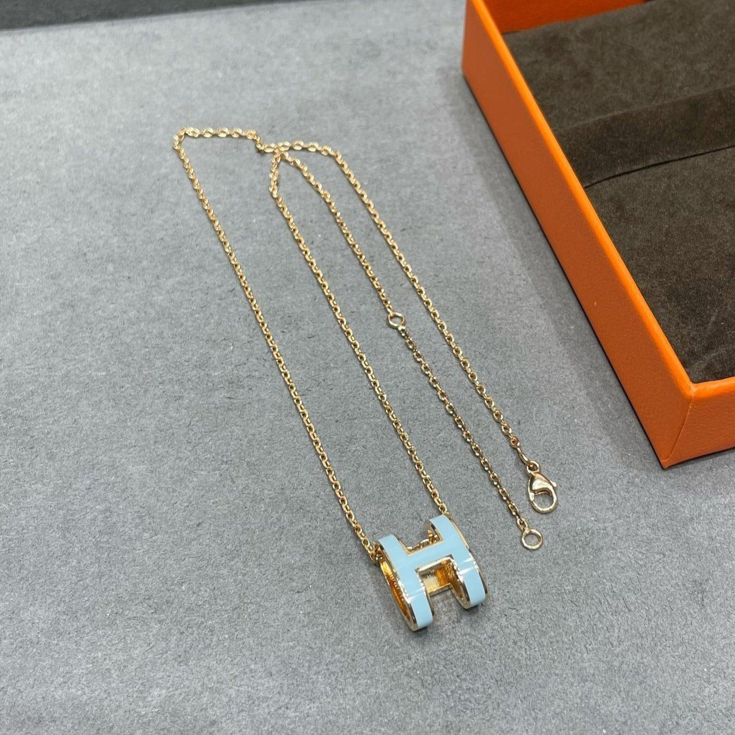 [Marins]POP H SKY BLUE NECKLACE