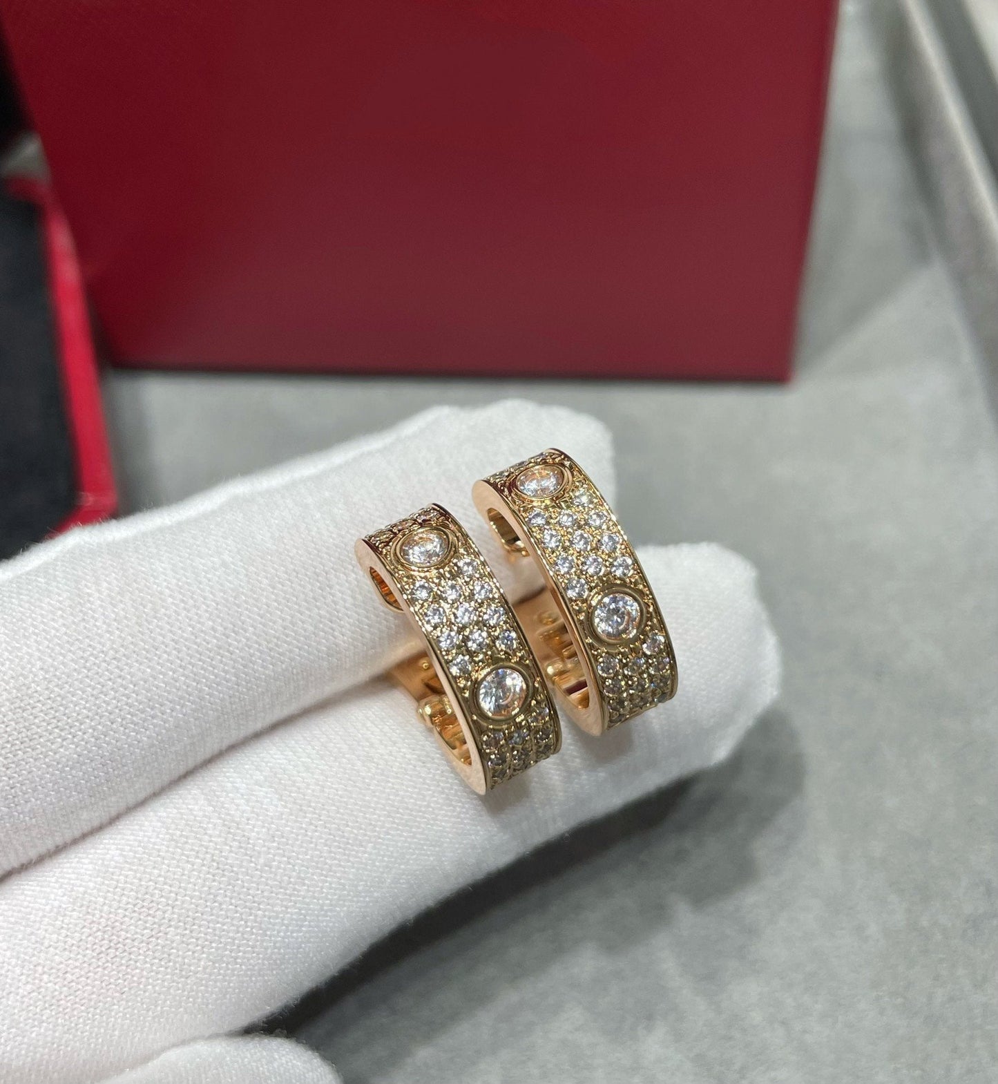 [Marins]LOVE 5.5MM DIAMOND PAVED EARRINGS