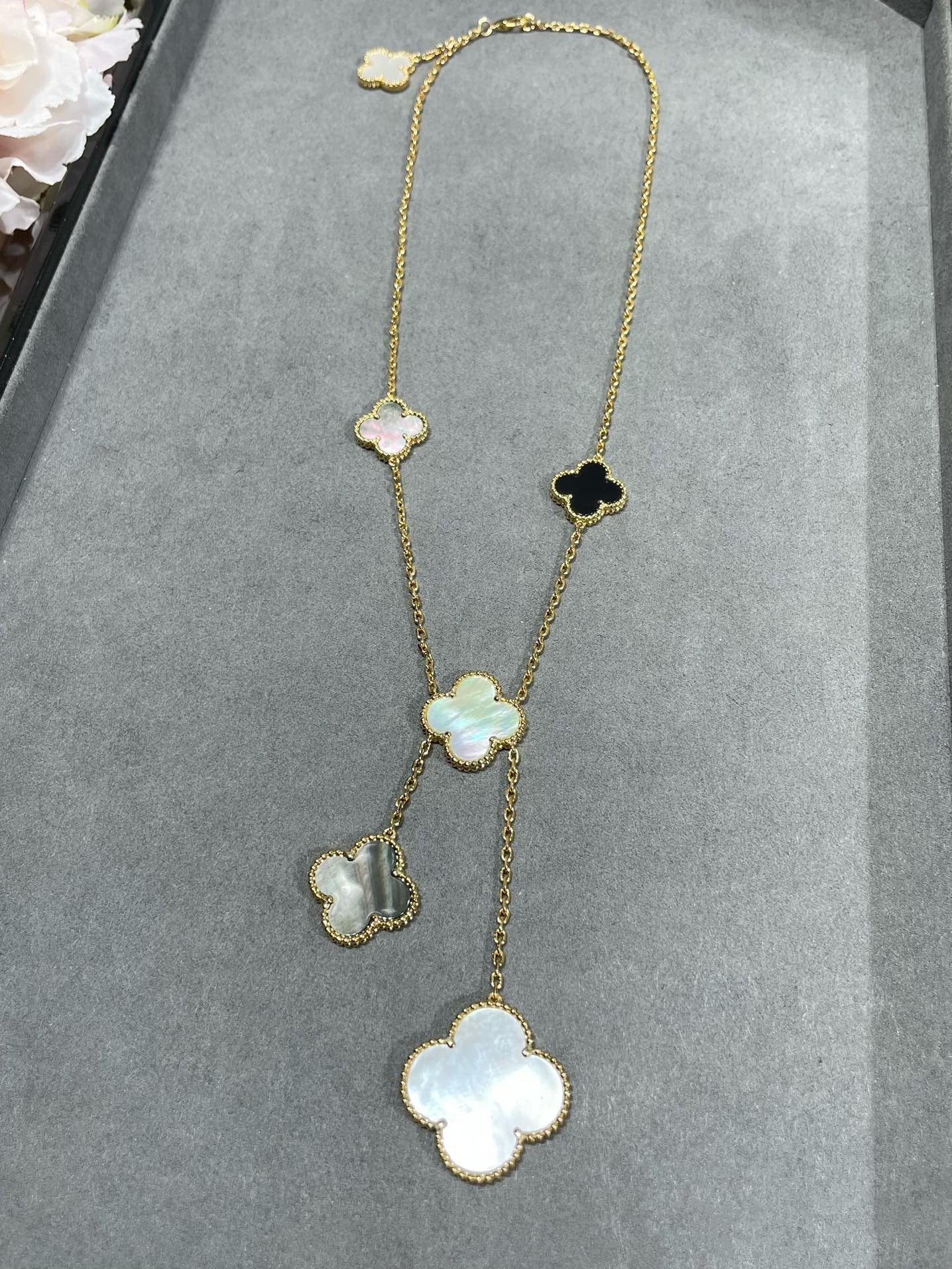 [Marins]CLOVER 6 MOTIF MOP ONYX GOLD NECKLACE