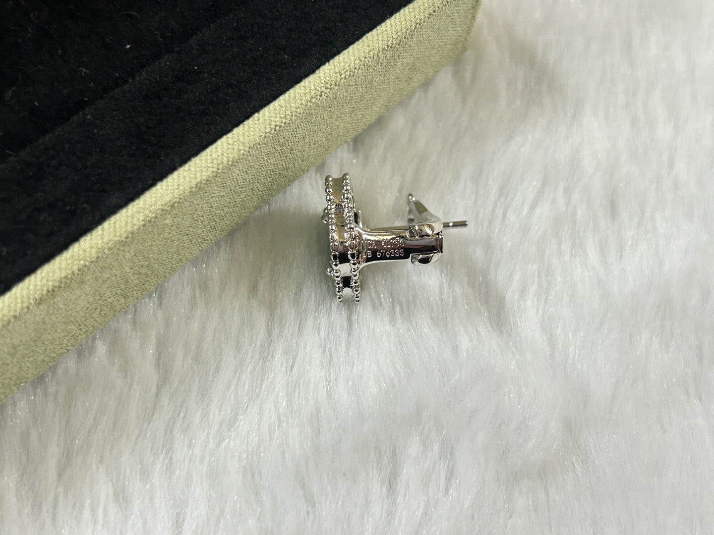 [Marins]CLOVER PIETERSITE MEDIUM STUD EARRINGS
