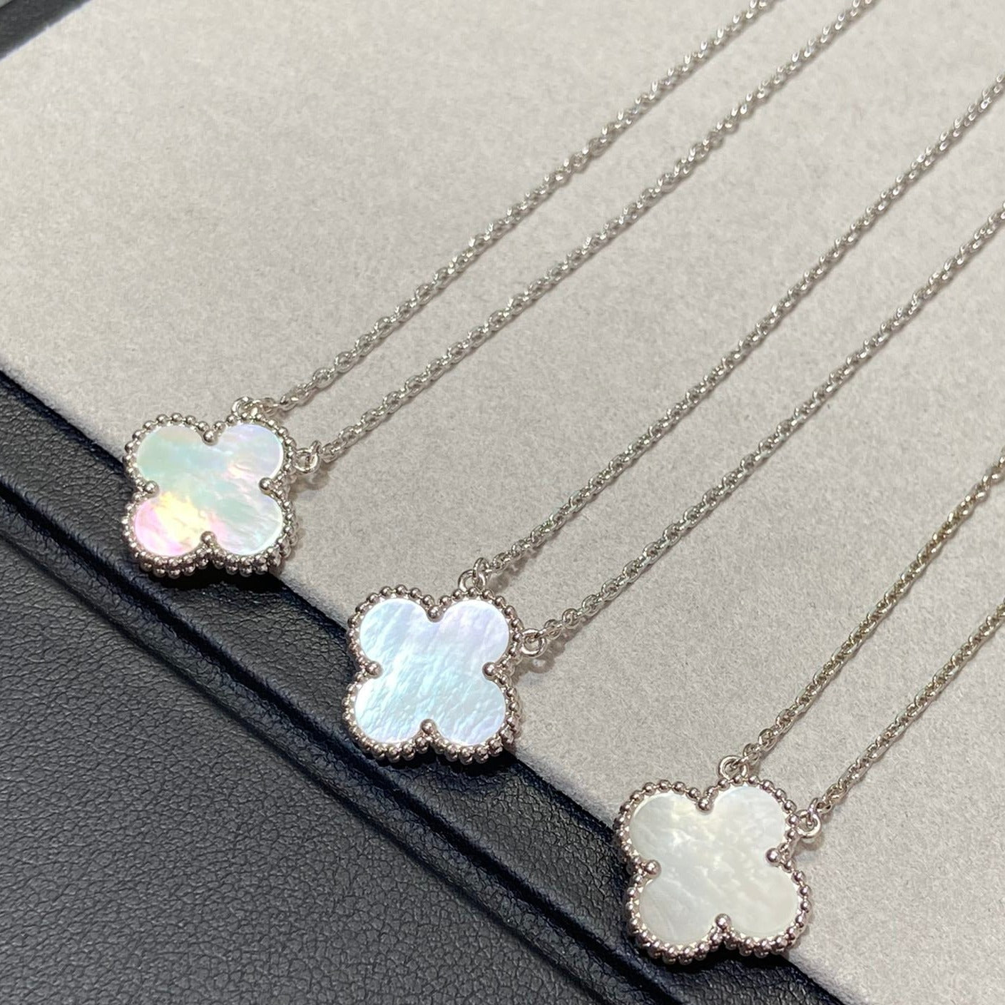 [Marins]CLOVER MEDIUM SILVER WHITE MOP NECKLACE