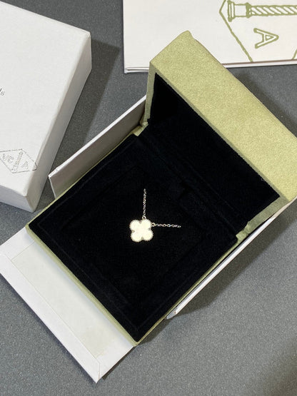 [Marins]CLOVER MEDIUM SILVER WHITE MOP NECKLACE
