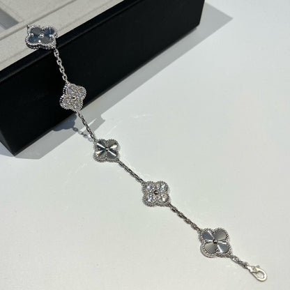 [Marins] CLOVER 5 MOTIF LASER BRACELET COLLECTION
