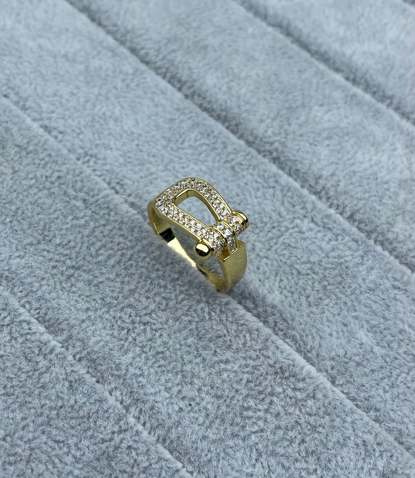 [Marins]Wide Hoof-Shaped Diamond-Studded Ring