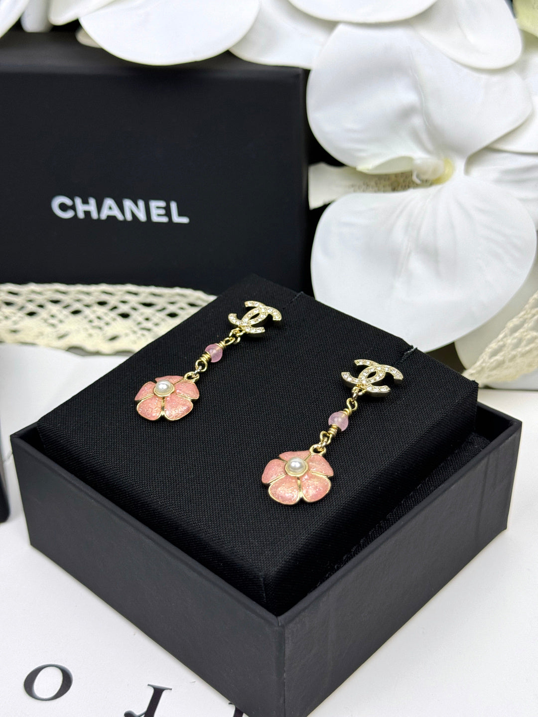 [Marins]26C Pink Camellia Enamel Pendant with Double C Earrings