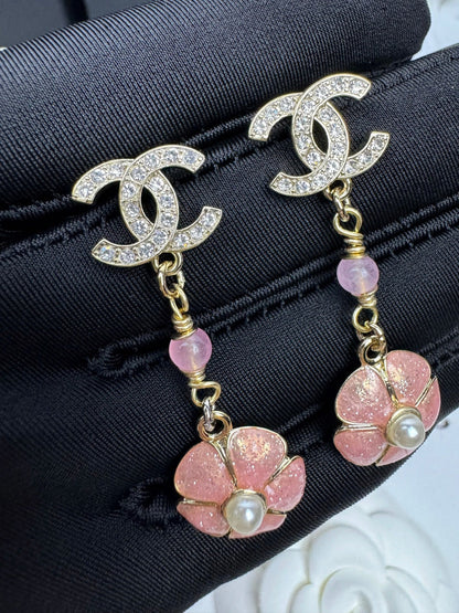 [Marins]26C Pink Camellia Enamel Pendant with Double C Earrings