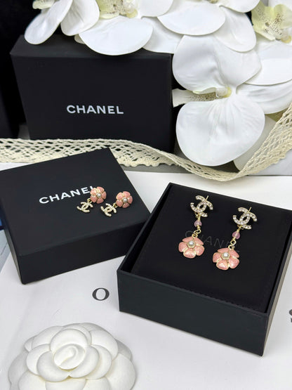 [Marins]26C Pink Camellia Enamel Pendant with Double C Earrings