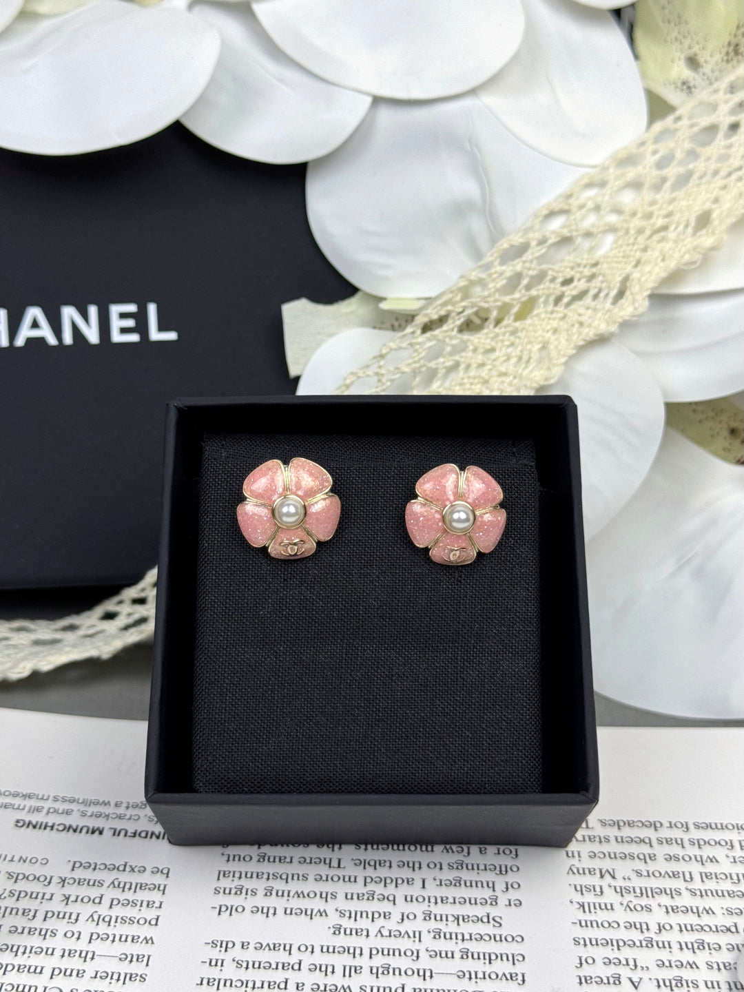 [Marins]26C Pink Camellia Pearl Enamel Stud Earrings