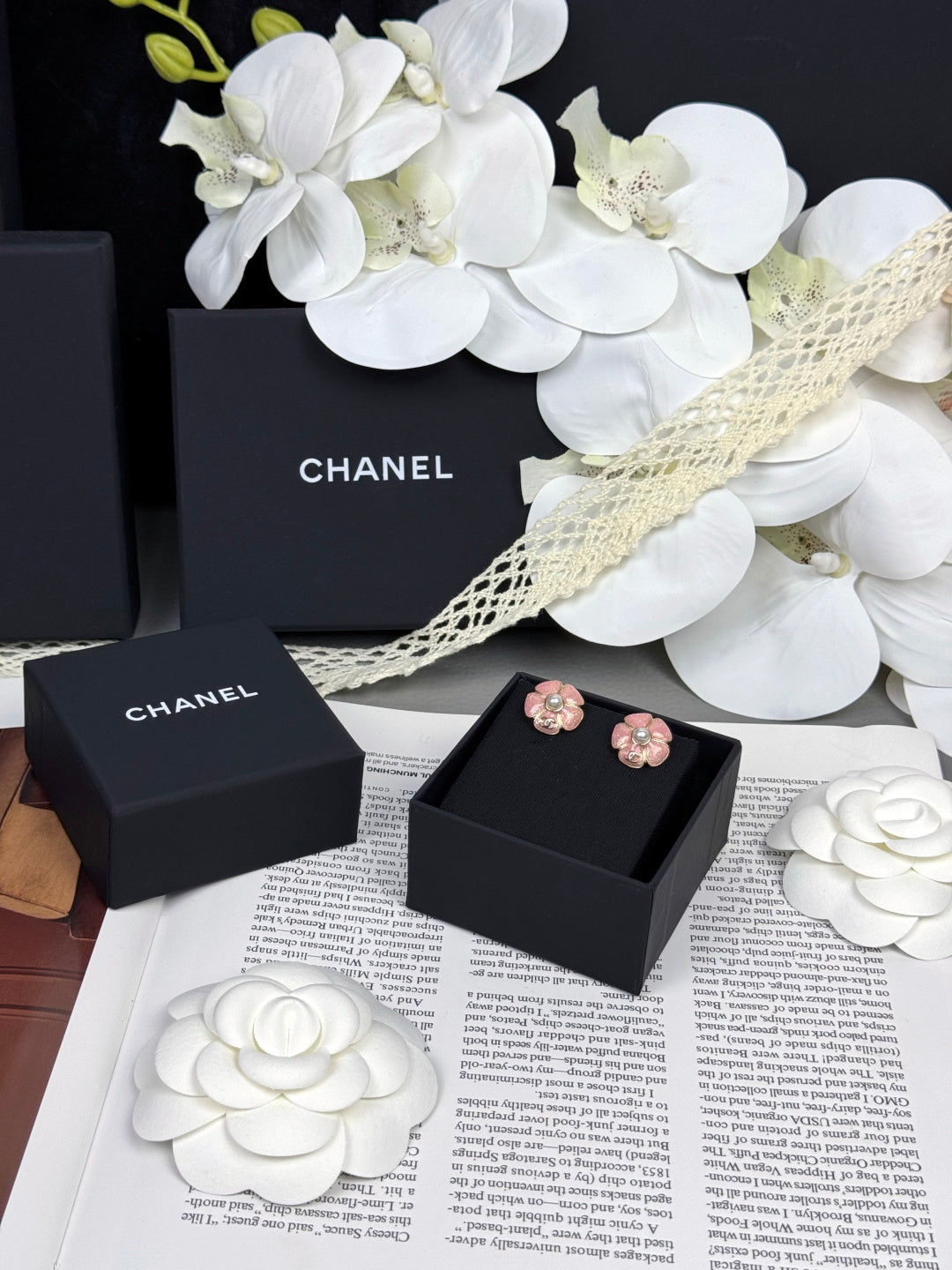 [Marins]26C Pink Camellia Pearl Enamel Stud Earrings