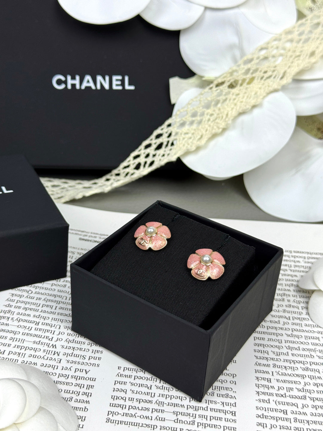 [Marins]26C Pink Camellia Pearl Enamel Stud Earrings