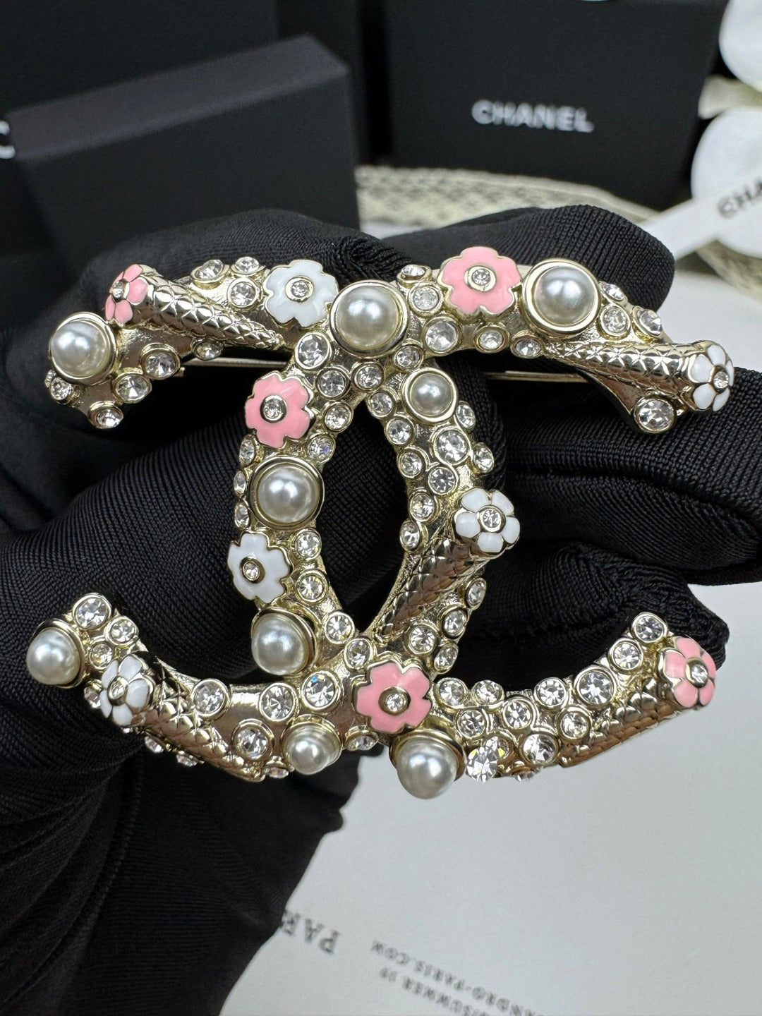 [Marins]26C Pink-White Enamel Ice Cream Cone Double C Brooch