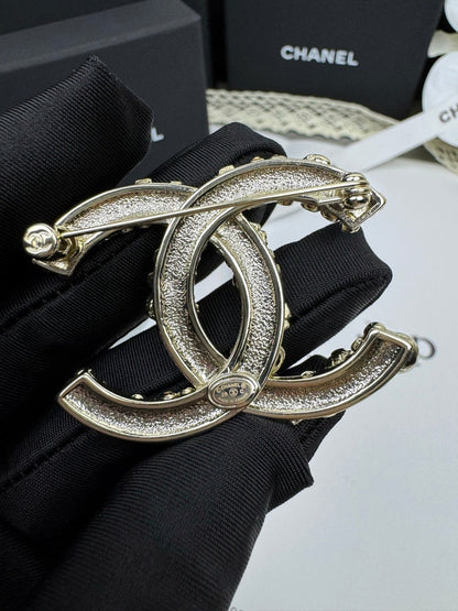 [Marins]26C Pink-White Enamel Ice Cream Cone Double C Brooch