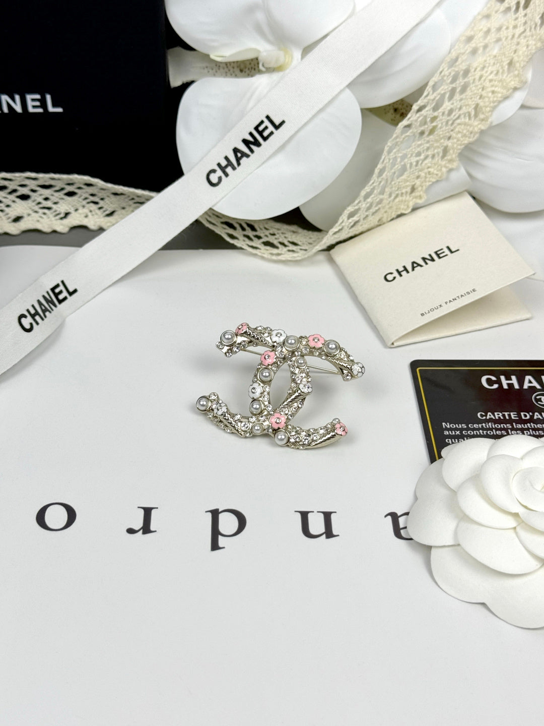 [Marins]26C Pink-White Enamel Ice Cream Cone Double C Brooch