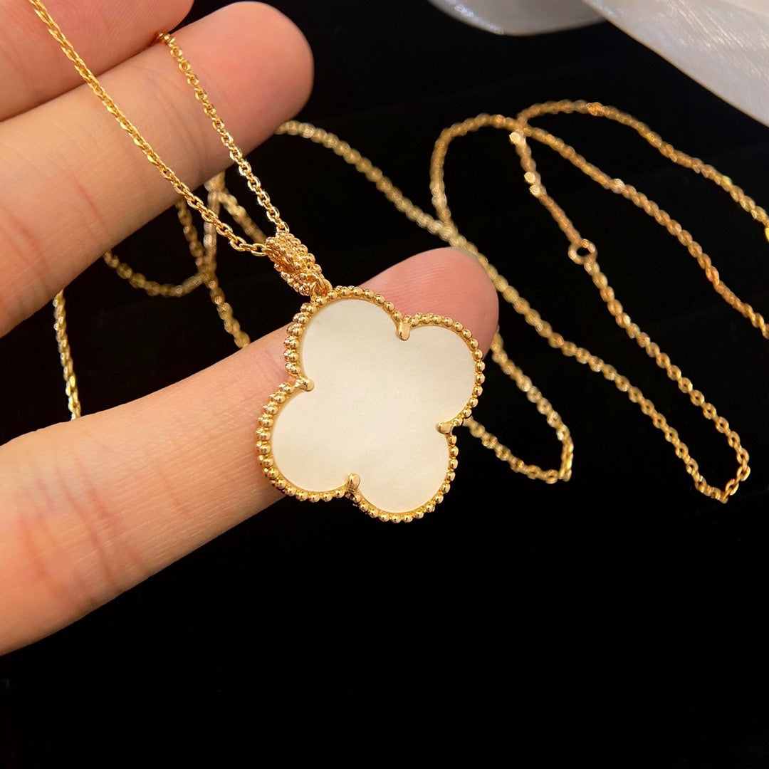 [Marins]CLOVER 25MM MOP LARGE PENDANT NECKLACE